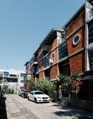 Mitt Haus (Lat Phrao Soi 5) - Tap to explore photos