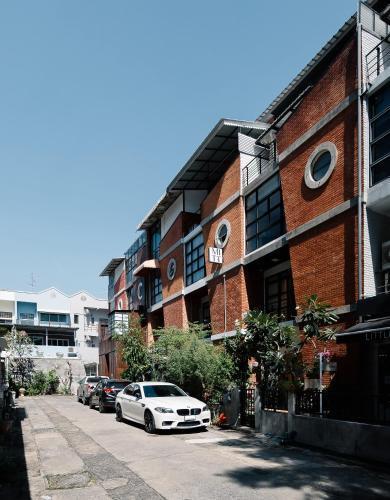 Mitt Haus (Lat Phrao Soi 5) - Tap to explore photos