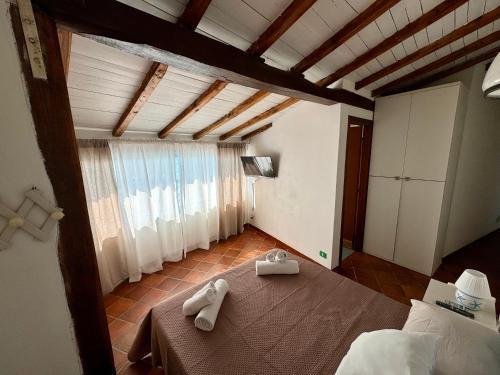 Golden Home Room Type - One-Bedroom Apartment
