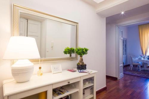 Leonardo Suite Navona Room Type - Three-Bedroom Apartment