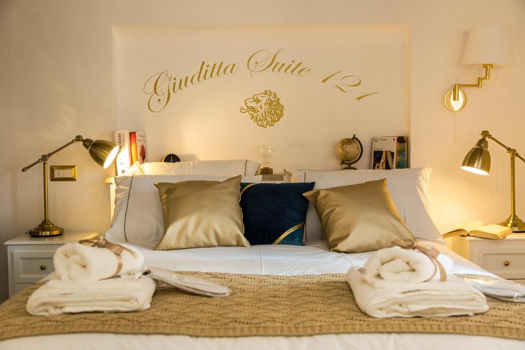 Giuditta Suite 121 Trastevere Roma - Tap to explore photos