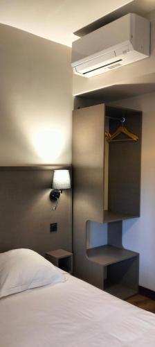 HÔTEL ROYAL MONTREUIL Room Type - Comfort Room