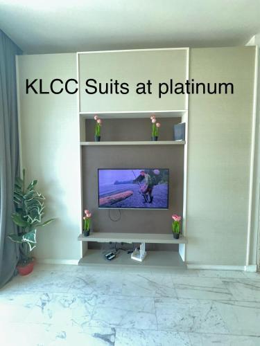 KLCC Suites at Platinum - Tap to explore photos