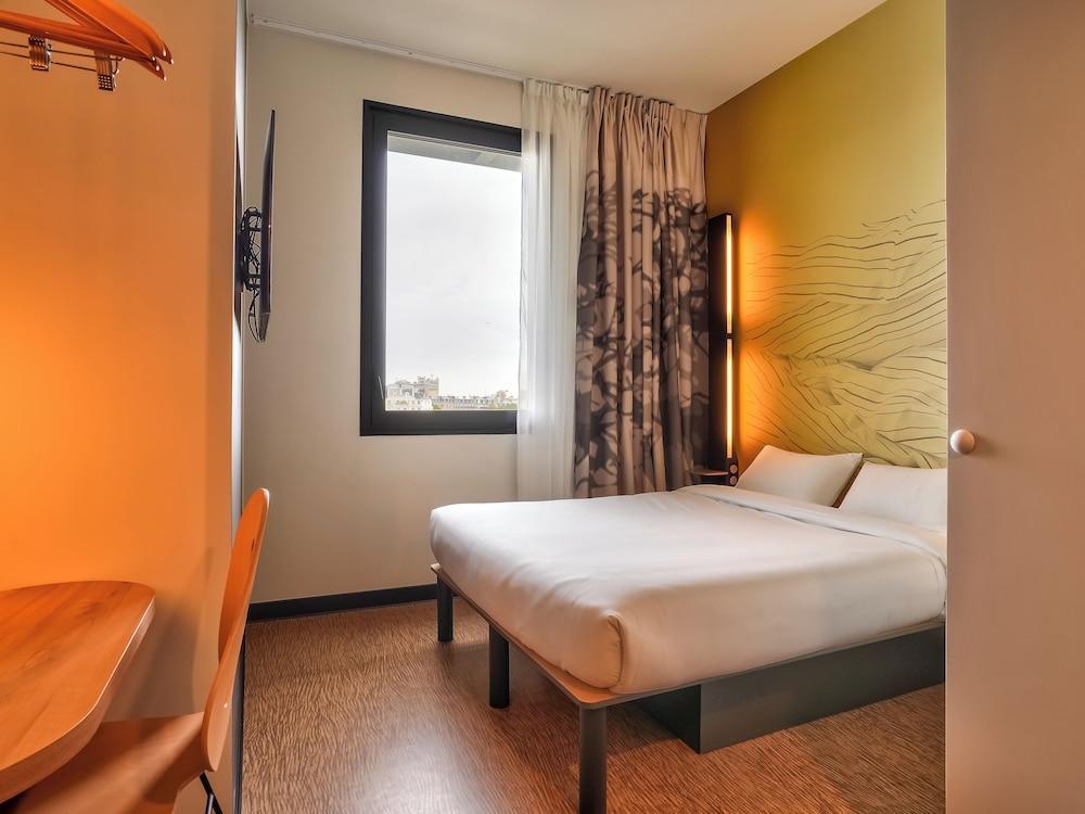 B&B HOTEL Paris Porte d'Orléans Room Type - Basic Double Room, Non Smoking