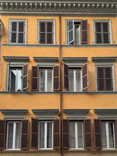 Banchi Vecchi Stay Rooms - Tap to explore photos