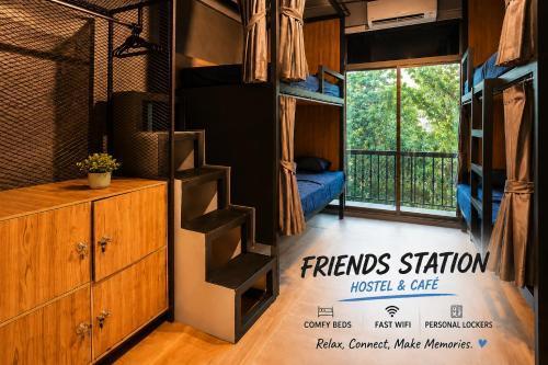 Hostel Friends Station & Cafe