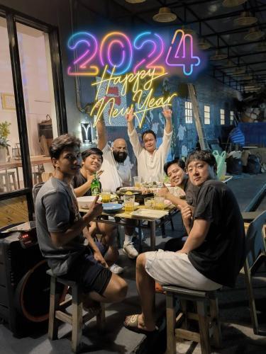 Youyen Hostel - Tap to explore photos