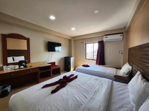 White Rose​ Hotel​ II​ Room Type - Deluxe Triple Room with Sea View