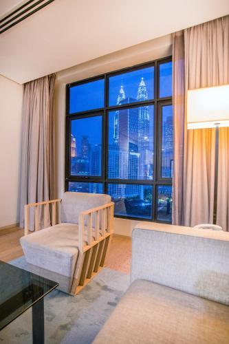 188 Suites with Washer and Bathtub near KLCC Kula Lumpur - Tap to explore photos