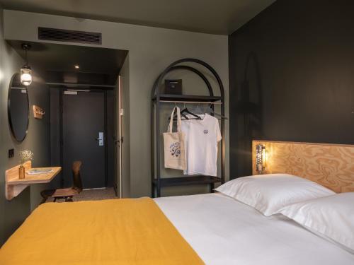 Eklo Hotels Paris Porte de Versailles - Tap to explore photos