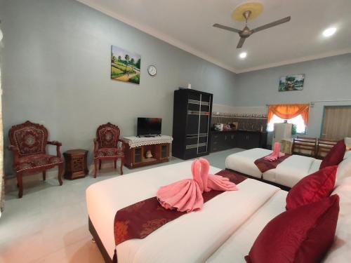 Ku's Roomstay Room Type - Family Room