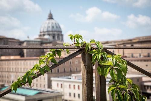 Chat&Chill Vatican Apartment - Tap to explore photos