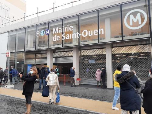 BEST WESTERN 11BAUER PARIS SAINT-OUEN - Tap to explore photos