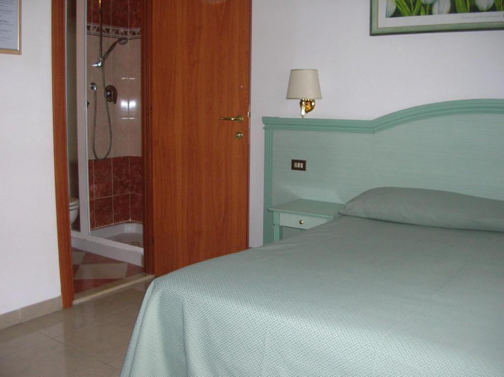 Chiara Stella Guest House - Tap to explore photos