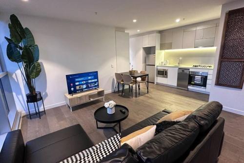 Nest Apartments on Rose Lane - Tap to explore photos