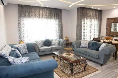 Luxury 3BR Apartment, Der Ghbar 165m2 - Tap to explore photos