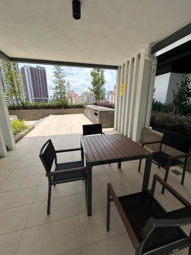Setapak KL Apt 3 Room 8 pax - Tap to explore photos