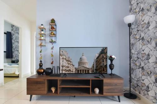 Cozy & Central 2BR Continew Apt Near IKEA and TRX - Tap to explore photos