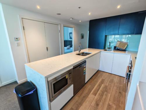 3BR Heart of Wentworth Point with Views - Tap to explore photos
