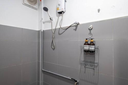 5-BR with 6mins walk to MRT Rama 9 - Tap to explore photos