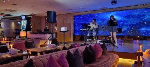 Star KLCC Twin Tower Suite 2-3pax by DingDing - Tap to explore photos