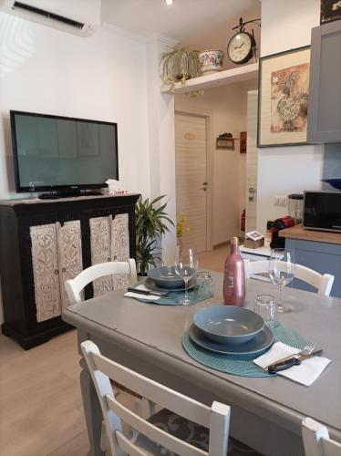 Roma Casetta - Tourist Rooms Room Type - Deluxe Double Room with Balcony Roma Casetta - Tourist Rooms Room Type - Deluxe Double Room with Balcony