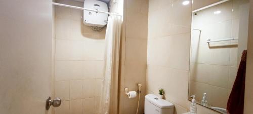 Vast! Metro Park Manhattan 2BR & Studio - Tap to explore photos