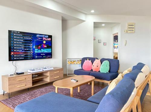 4BR Penthouse Party Event House KL - Tap to explore photos