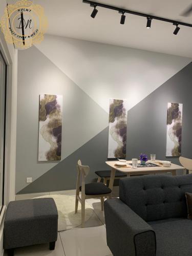Arte MontKiara Cozy n Spacious 1BR 100mbps_Jacuzzi - Tap to explore photos