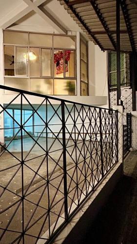 Coco House Sukhumvit 1, BTS ploenchit - Tap to explore photos