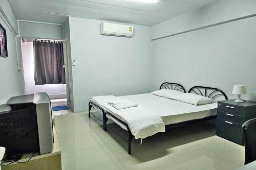 Toucan Bed and Cafe Room Type - Standard Double Room