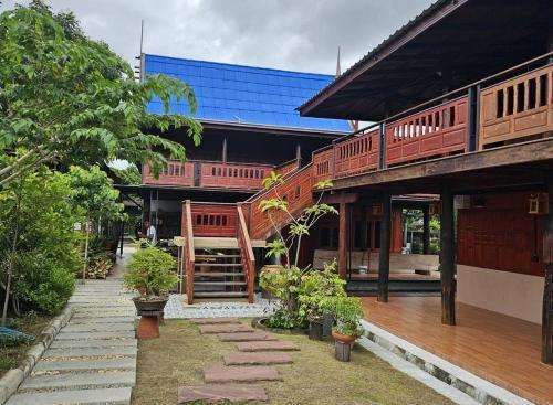 Nipatra Homestay - Tap to explore photos