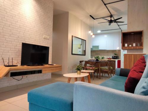 OUG Signature 3Br 6pax Old Klang Road - Tap to explore photos