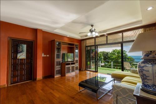 Villa Serenity pool SeaView 6BR - Tap to explore photos