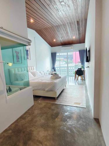 Mr Black & Ms White -Self Check in accommodation - Tap to explore photos