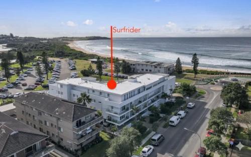 Dee Why Beach - Surfrider Studio 8