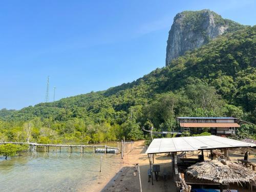 Baan Plai Laem Homestay at Koh Paluay - Tap to explore photos