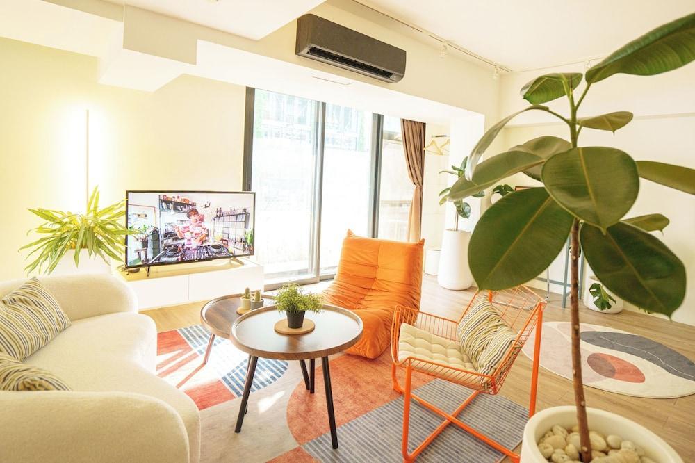 ZAYN Phrom Phong Hotel - Near Skytrain Phrom Phong Station Room Type - Suite Room
