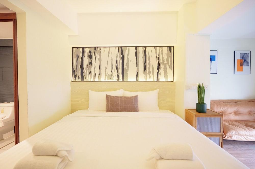 ZAYN Phrom Phong Hotel - Near Skytrain Phrom Phong Station Room Type - Deluxe Room, 1 King Bed, City View ZAYN Phrom Phong Hotel - Near Skytrain Phrom Phong Station Room Type - Deluxe Room, 1 King Bed, City View