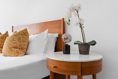Modern Regency Staycation - Tap to explore photos