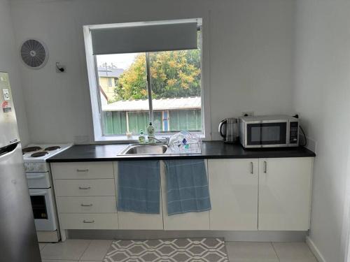 Quiet, private studio 1 double bed and extra matress - Tap to explore photos