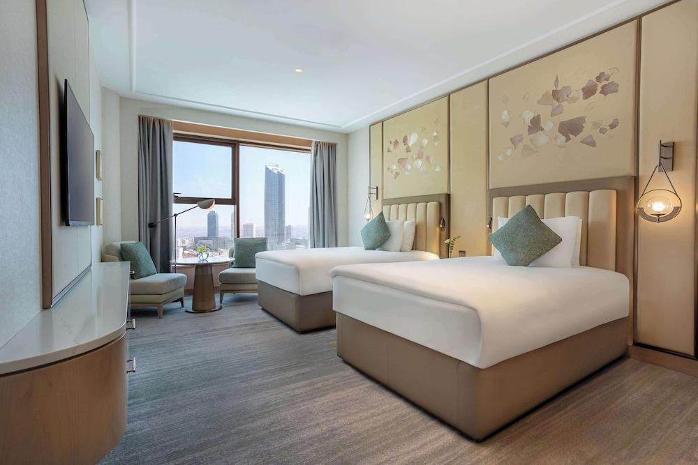Signia by Hilton Amman Room Type - Club Signia Room, 2 Double Bed, City View Signia by Hilton Amman Room Type - Club Signia Room, 2 Double Bed, City View