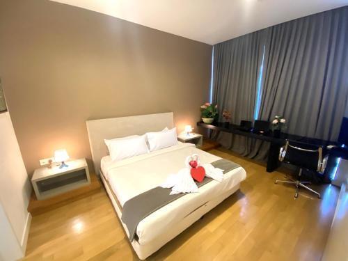 KLCC Sky Villa Suites Platinum Room Type - Deluxe Villa