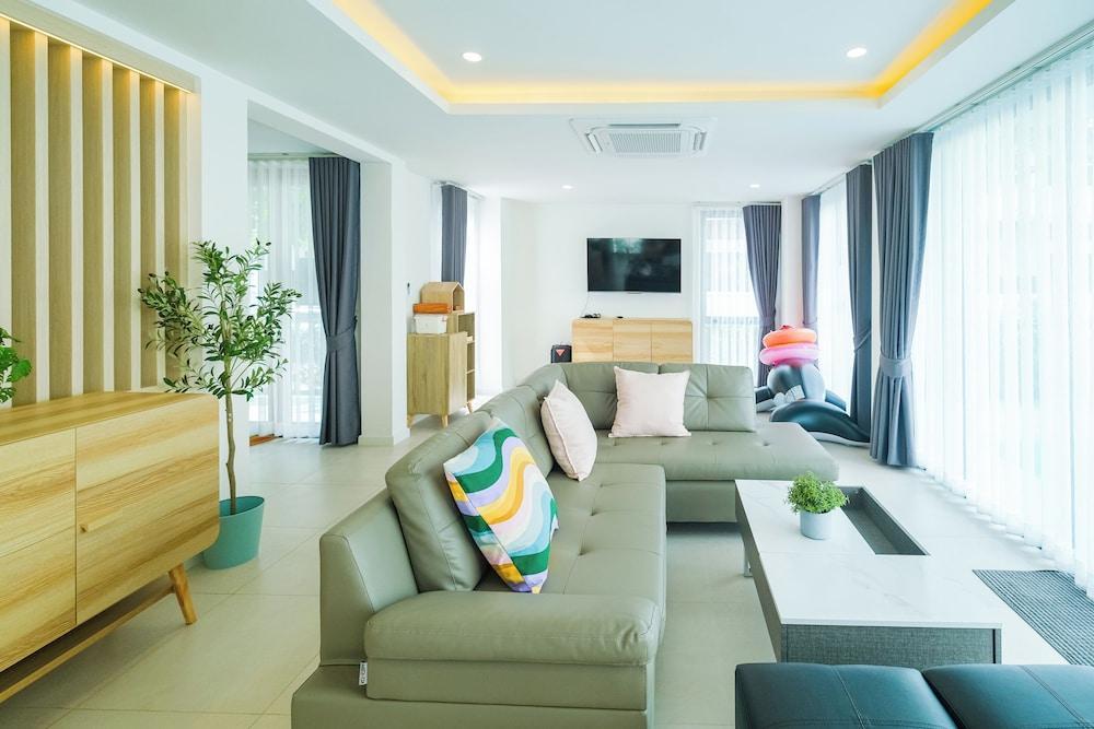 Assa Pool Villa Jomtien Beach Pattaya Room Type - Assa Pool Villa 6 Adults 2 Childs