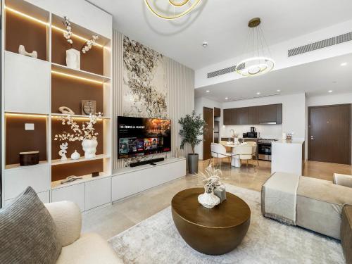 SmartStay at Grande Signature - Downtown Dubai City Views - Brand New Luxury Apartments - Tap to explore photos