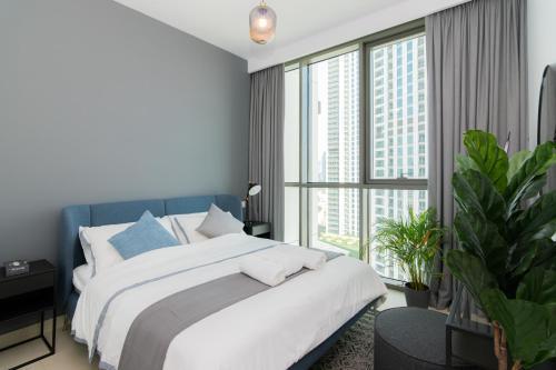 Elite Escape - 1 BHK Getaway Dubai Mall Access - 1509 - Tap to explore photos