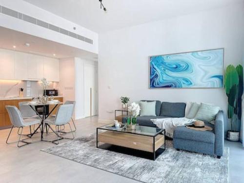 La Vie JBR Gorgeous One Bedroom Beach Access Panoramic Pool - Tap to explore photos