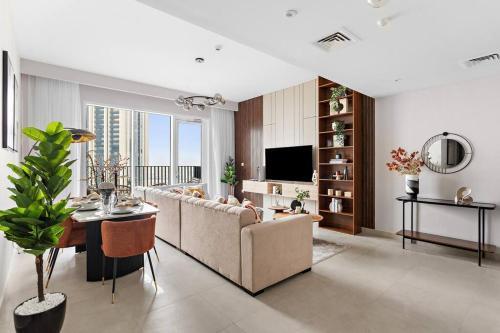 FIRST CLASS 2BR Elegant Suite - Tap to explore photos