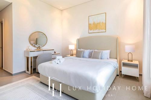 LUX The Dream Palm Atlantis Sea View Suite - Tap to explore photos