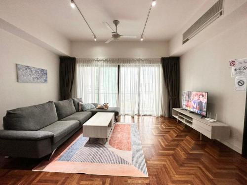 TTs HOME3 Mews 4-8Pax Pavilion KLCC Kuala Lumpur - Tap to explore photos